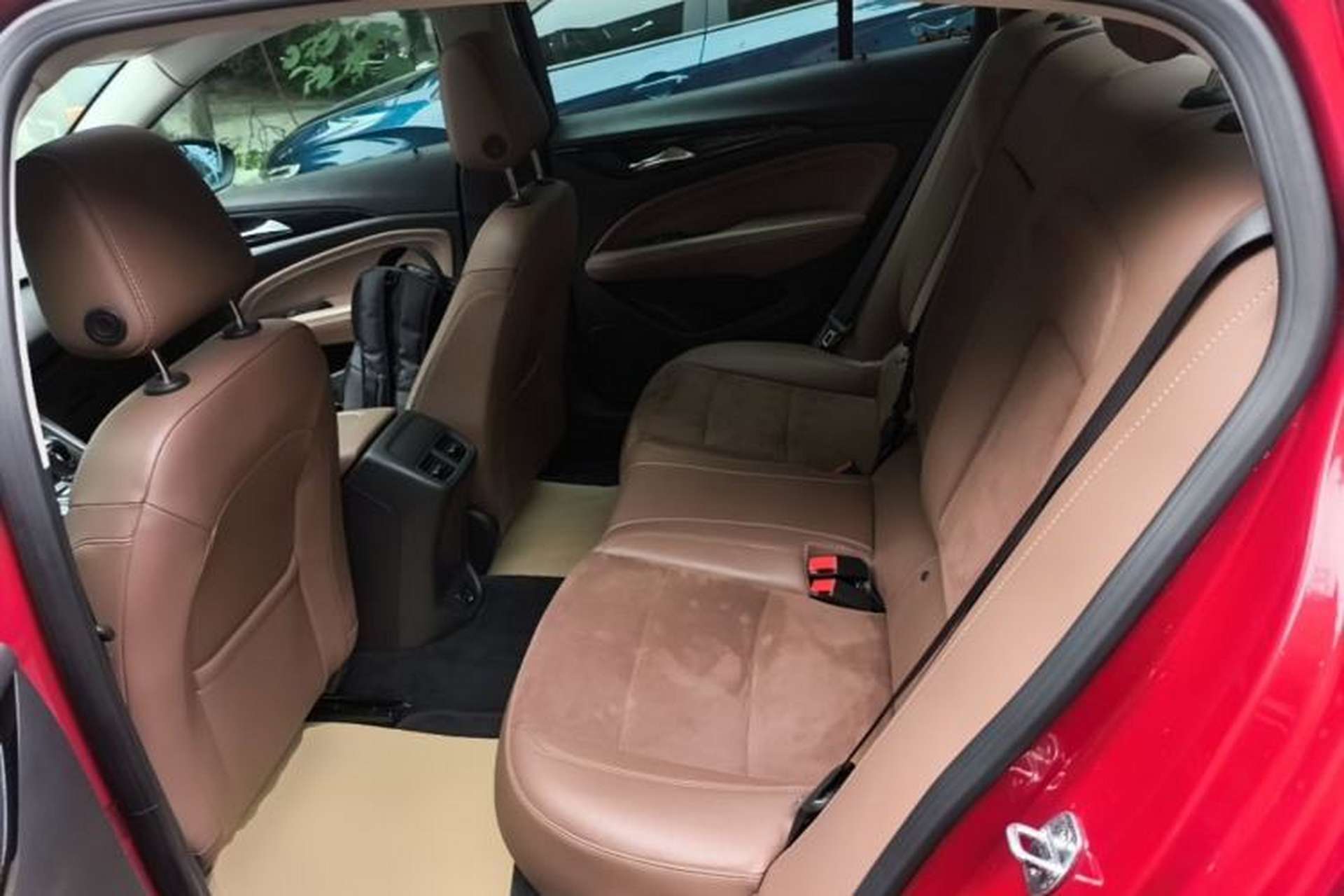 Used Buick Regal 2017 20T Elite Edition Left Rear Seat