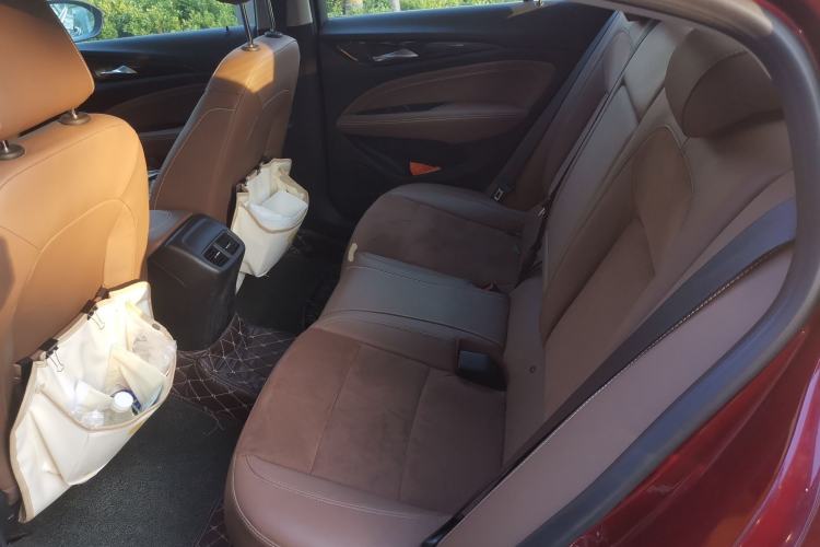 Used Buick Regal 2017 20T Luxury Model Left Rear Seat