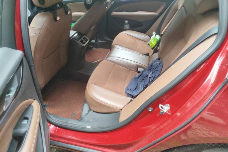 Used Buick Regal 2017 20T Elite Edition Left Rear Seat