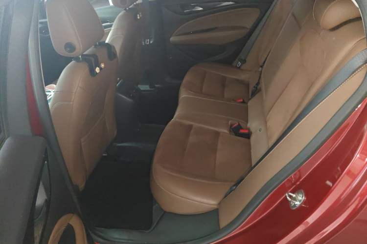 Used Buick Regal 2017 20T Luxury Model Left Rear Seat