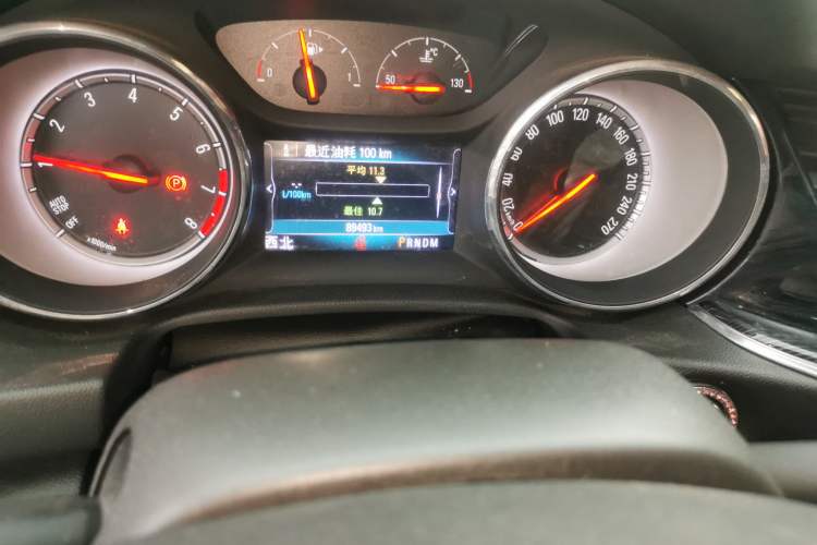 Used Buick Regal 2017 20T Elite Edition Odometer Close Up
