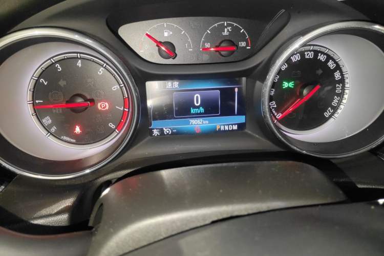 Used Buick Regal 2017 20T Luxury Model Odometer Close Up