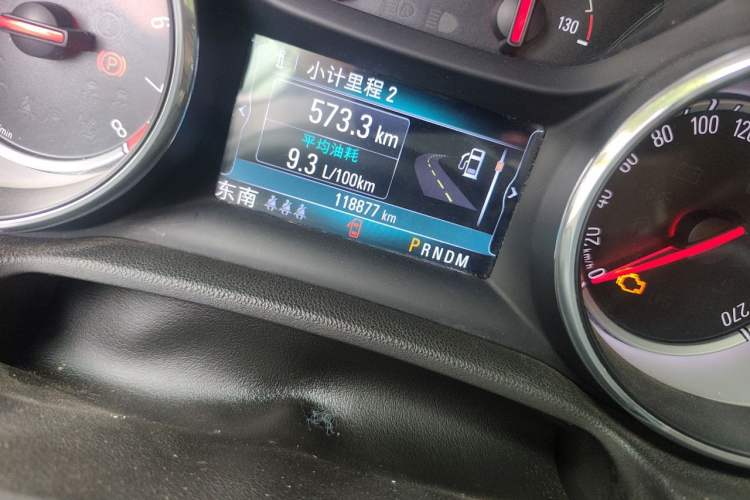 Used Buick Regal 2017 20T Luxury Model Odometer Close Up