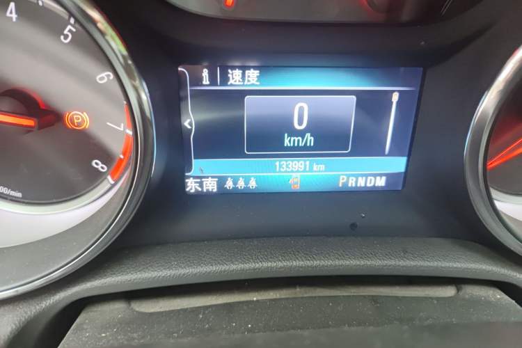 Used Buick Regal 2017 20T Luxury Model Odometer Close Up