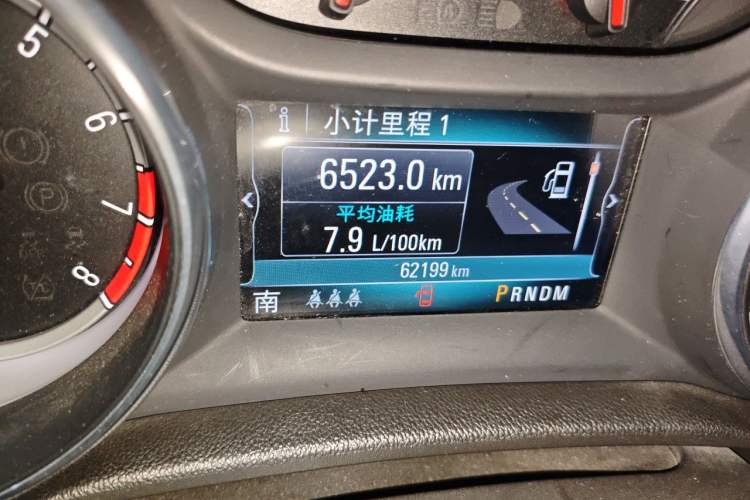 Used Buick Regal 2017 20T Luxury Model Odometer Close Up
