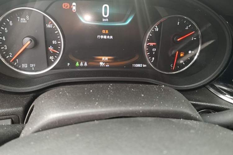 Used Buick Regal 2017 28T Prestige Model Odometer Close Up