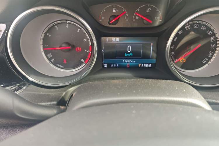 Used Buick Regal 2017 20T Luxury Model Odometer Close Up