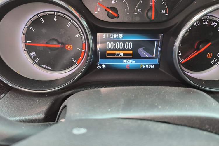 Used Buick Regal 2017 20T Luxury Model Odometer Close Up
