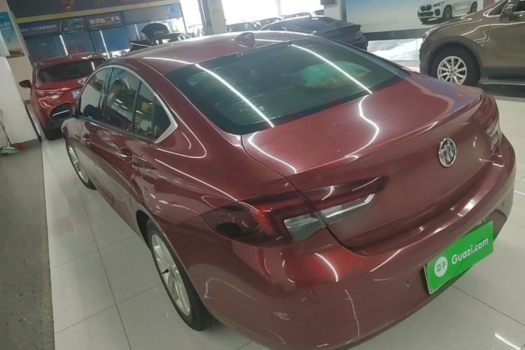 Used Buick Regal 2017 20T Elite Edition Rear Left 45 Deg