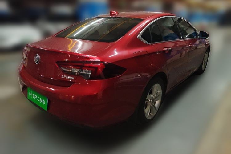 Used Buick Regal 2017 20T Elite Edition Rear Right 45 Deg