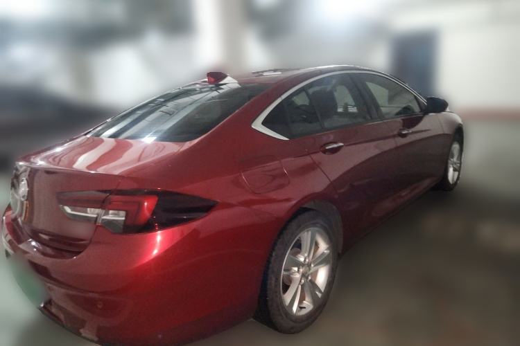 Used Buick Regal 2017 20T Elite Edition Rear Right 45 Deg