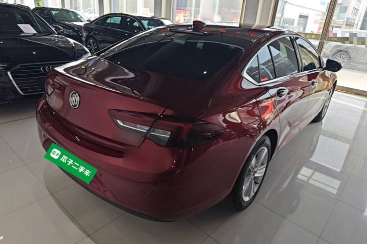 Used Buick Regal 2017 20T Elite Edition Rear Right 45 Deg