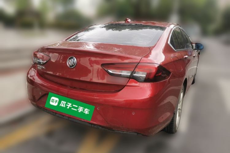 Used Buick Regal 2017 20T Elite Edition Rear Right 45 Deg