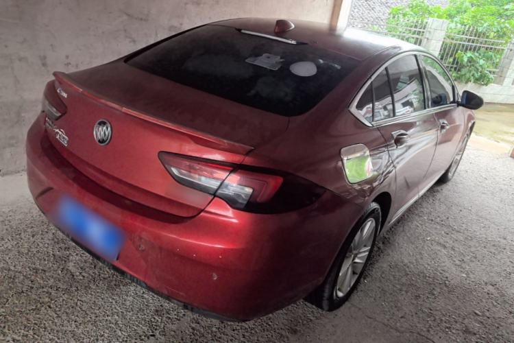 Used Buick Regal 2017 20T Elite Edition Rear Right 45 Deg