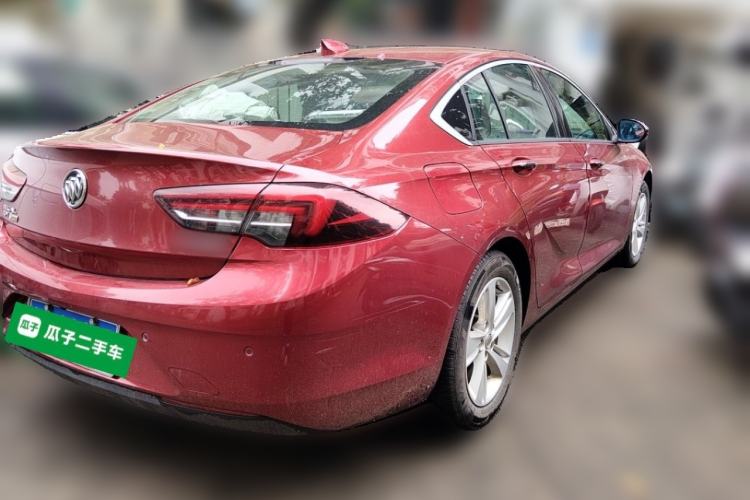 Used Buick Regal 2017 20T Elite Edition Rear Right 45 Deg