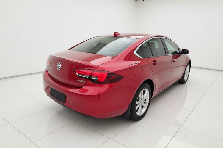 Used Buick Regal 2017 20T Elite Edition Rear Right 45 Deg