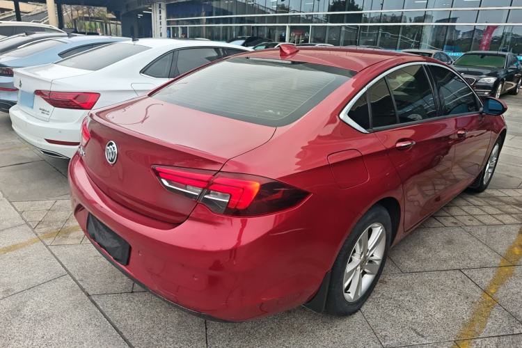 Used Buick Regal 2017 20T Elite Edition Rear Right 45 Deg