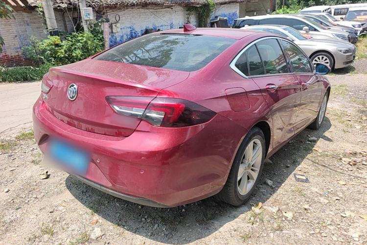 Used Buick Regal 2017 20T Elite Edition Rear Right 45 Deg
