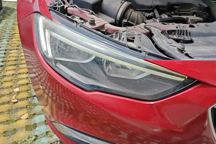 Used Buick Regal 2017 20T Elite Edition Right Front Headlight