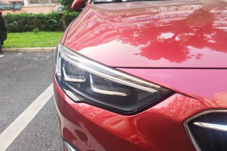 Used Buick Regal 2017 28T Luxury Edition Right Front Headlight