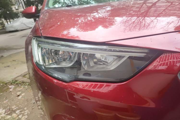 Used Buick Regal 2017 20T Luxury Model Right Front Headlight