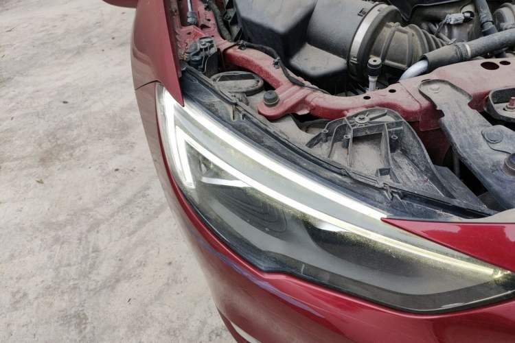 Used Buick Regal 2017 20T Elite Edition Right Front Headlight