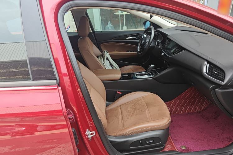 Used Buick Regal 2017 20T Elite Edition Right Front Seat