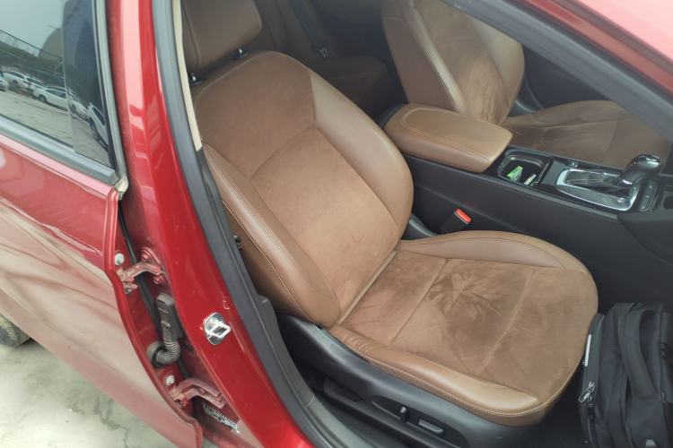 Used Buick Regal 2017 20T Elite Edition Right Front Seat