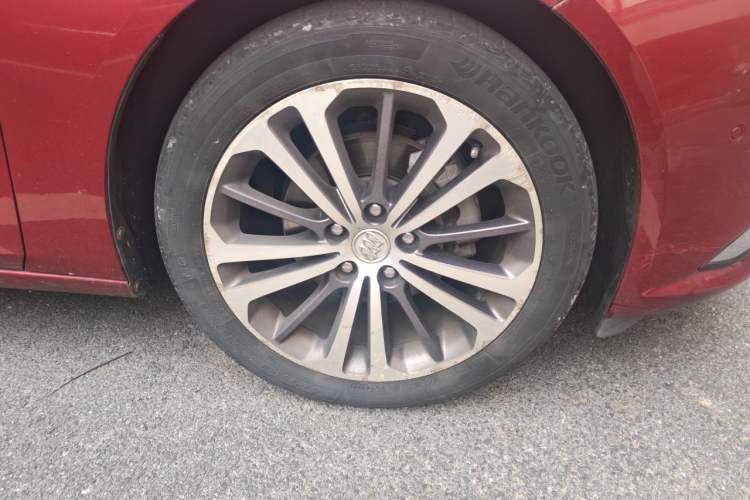 Used Buick Regal 2017 28T Luxury Edition Right Front Wheel Hub