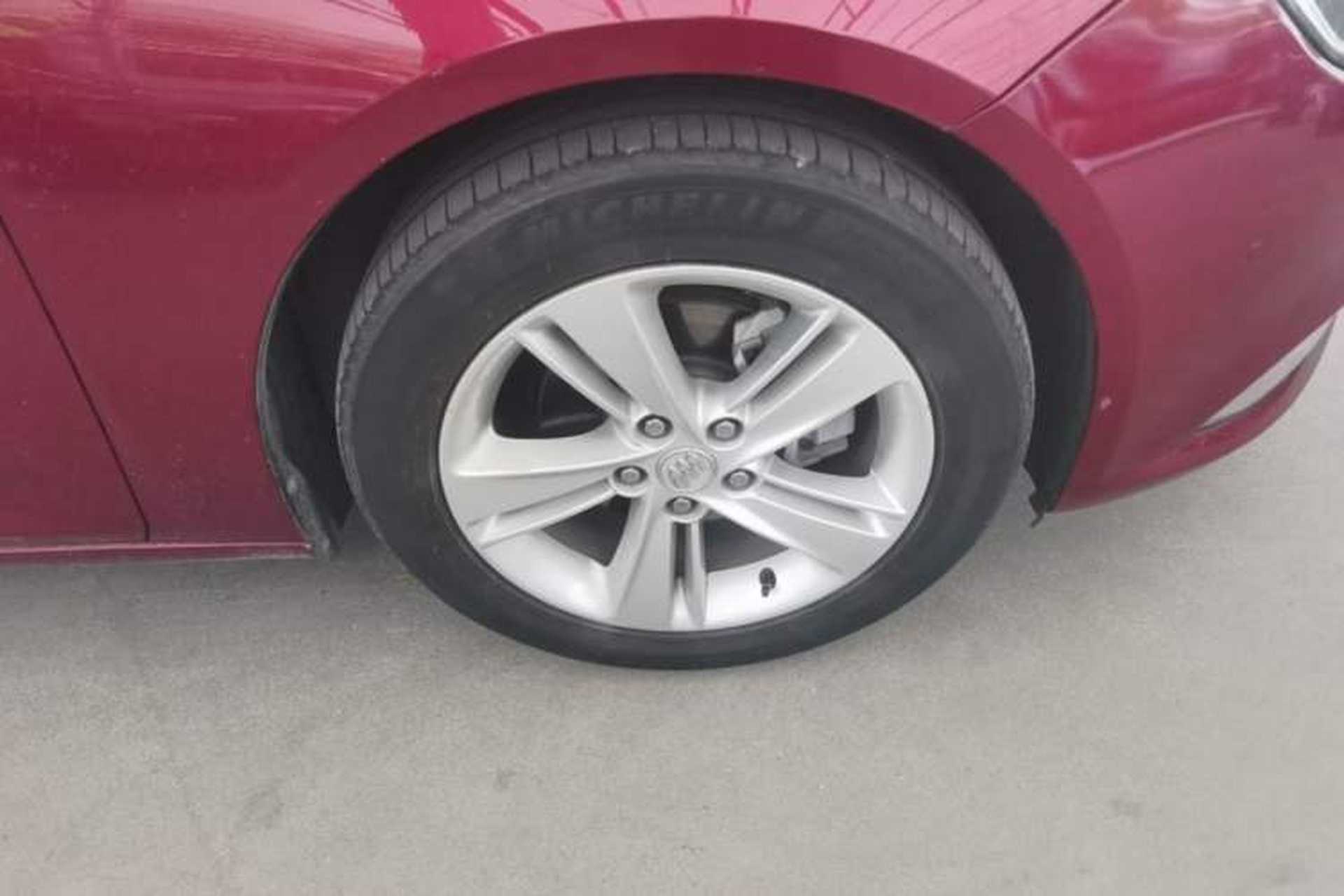 Used Buick Regal 2017 20T Luxury Model Right Front Wheel Hub