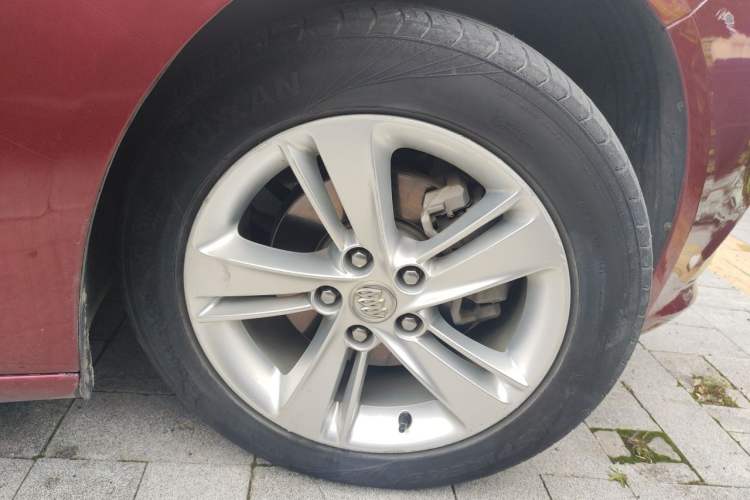 Used Buick Regal 2017 20T Elite Edition Right Front Wheel Hub