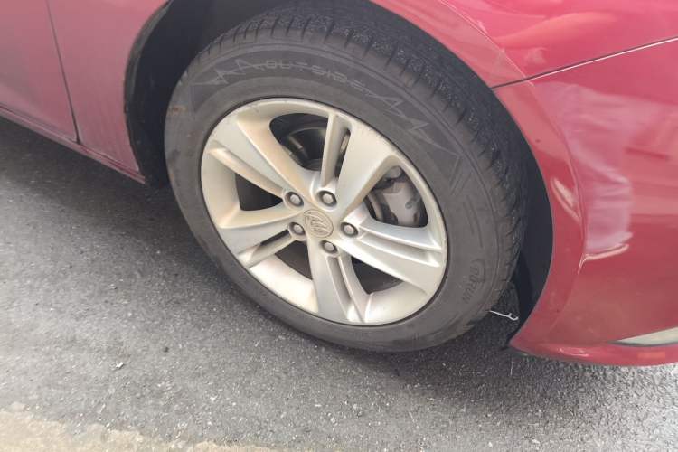 Used Buick Regal 2017 20T Elite Edition Right Front Wheel Hub