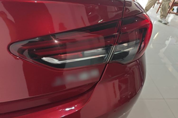 Used Buick Regal 2017 20T Elite Edition Right Rear Taillight