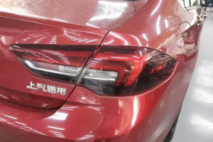 Used Buick Regal 2017 20T Luxury Model Right Rear Taillight