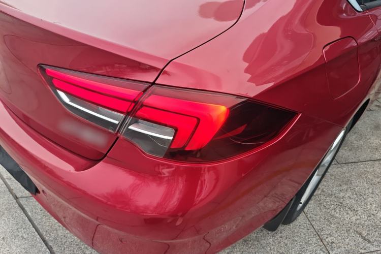 Used Buick Regal 2017 20T Elite Edition Right Rear Taillight