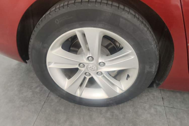 Used Buick Regal 2017 20T Luxury Model Right Rear Wheel Hub