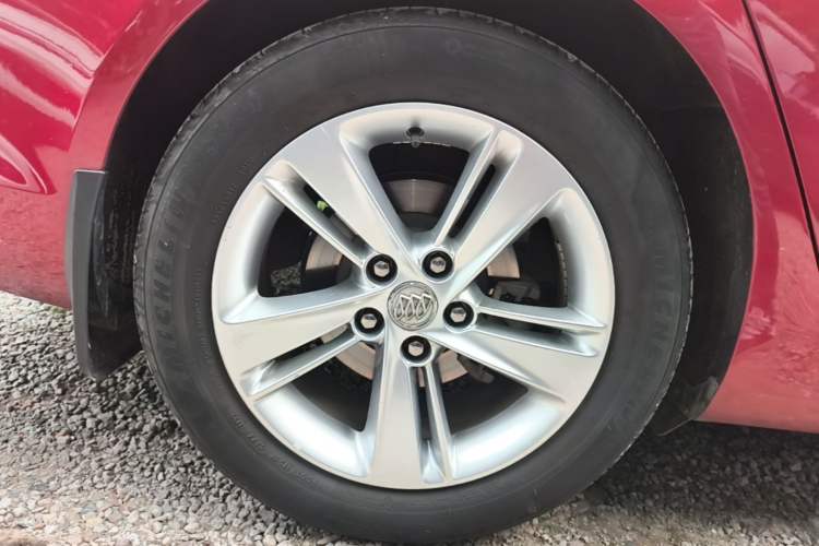 Used Buick Regal 2017 20T Elite Edition Right Rear Wheel Hub