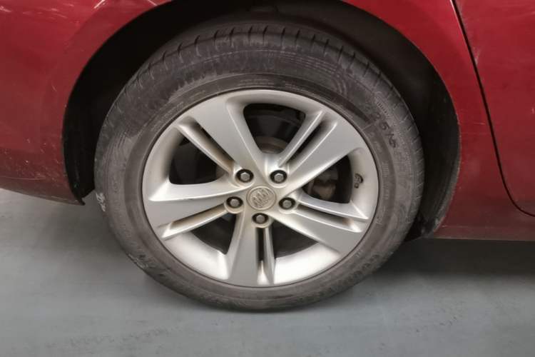 Used Buick Regal 2017 20T Luxury Model Right Rear Wheel Hub
