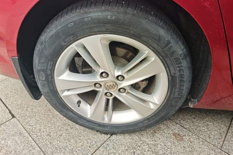 Used Buick Regal 2017 20T Elite Edition Right Rear Wheel Hub