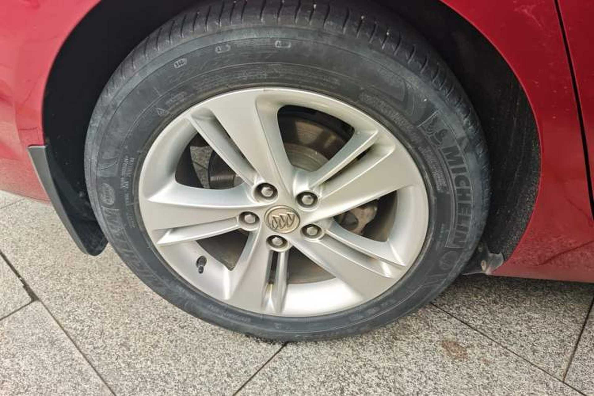 Used Buick Regal 2017 20T Elite Edition Right Rear Wheel Hub