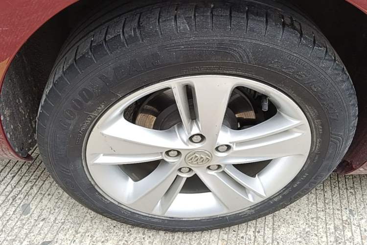 Used Buick Regal 2017 20T Elite Edition Right Rear Wheel Hub