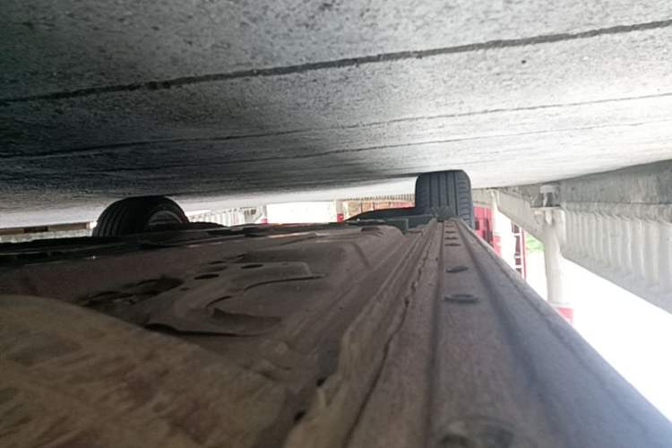 Used Buick Regal 2017 28T Prestige Model Right Side Sill