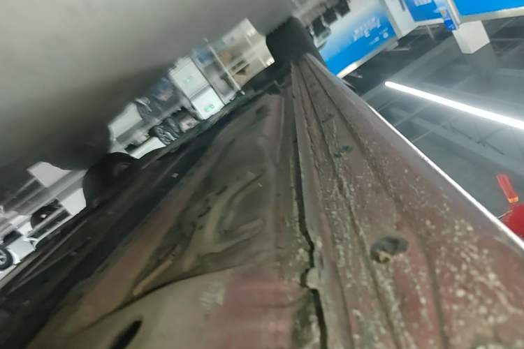 Used Buick Regal 2017 20T Elite Edition Right Side Sill