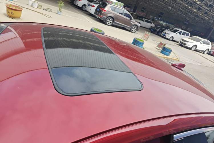 Used Buick Regal 2017 20T Elite Edition Roof
