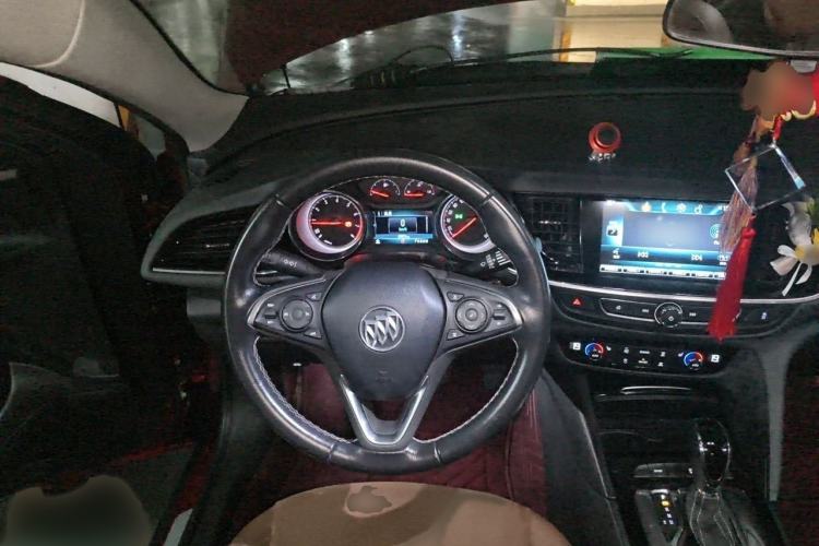 Used Buick Regal 2017 20T Elite Edition Steering Wheel