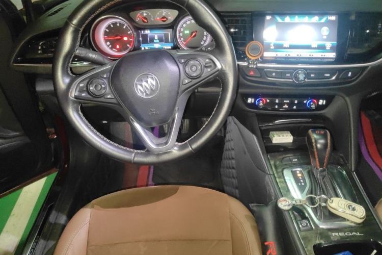 Used Buick Regal 2017 20T Luxury Model Steering Wheel