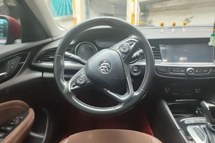Used Buick Regal 2017 20T Luxury Model Steering Wheel