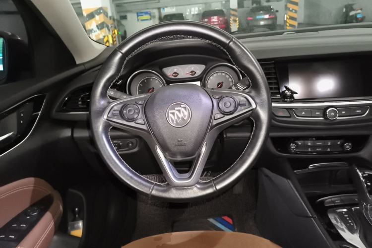 Used Buick Regal 2017 20T Luxury Model Steering Wheel