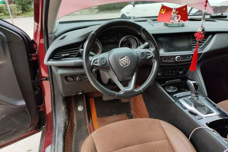 Used Buick Regal 2017 20T Elite Edition Steering Wheel