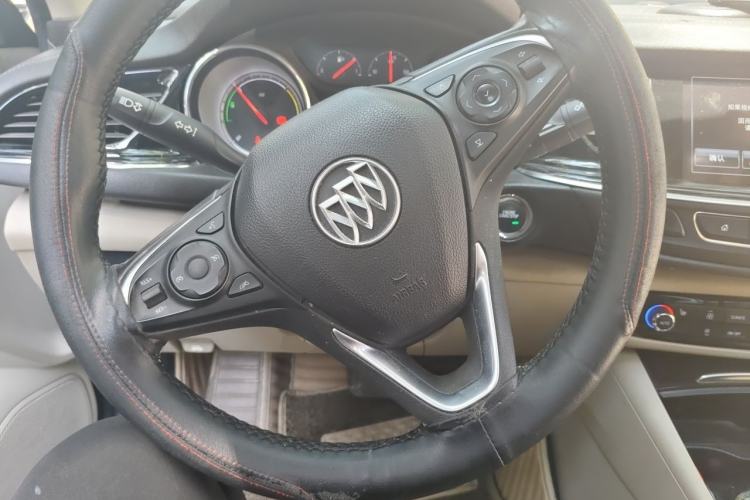 Used Buick Regal 2017 30H Luxury Version Steering Wheel
